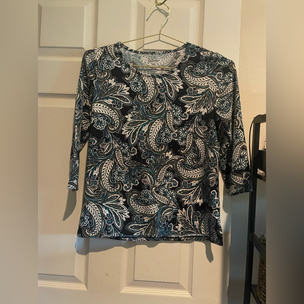 Croft and barrow Women’s petite Elegant Paisley Women's Top - Black and White-sm